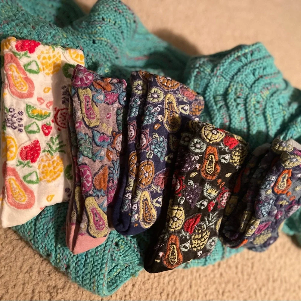 Colorful Paisley Patterned Women's Socks